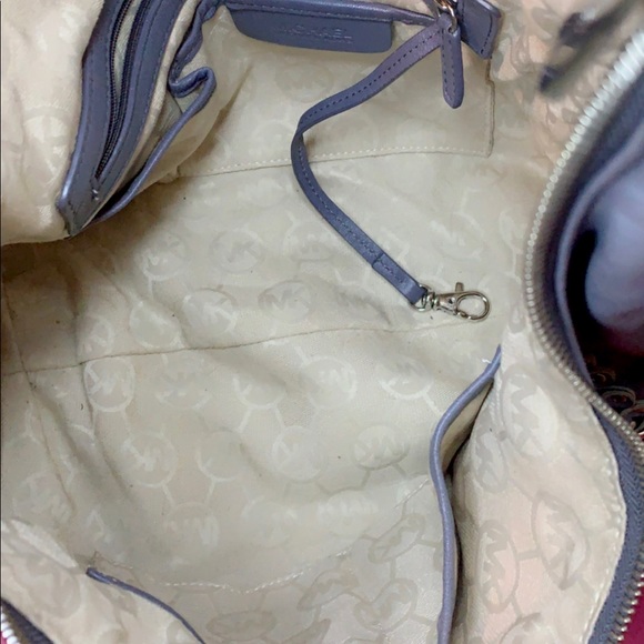 Gorgeous Michael Kors Women's Blue Studded Id Chain Large Hobo bag - Picture 10 of 15